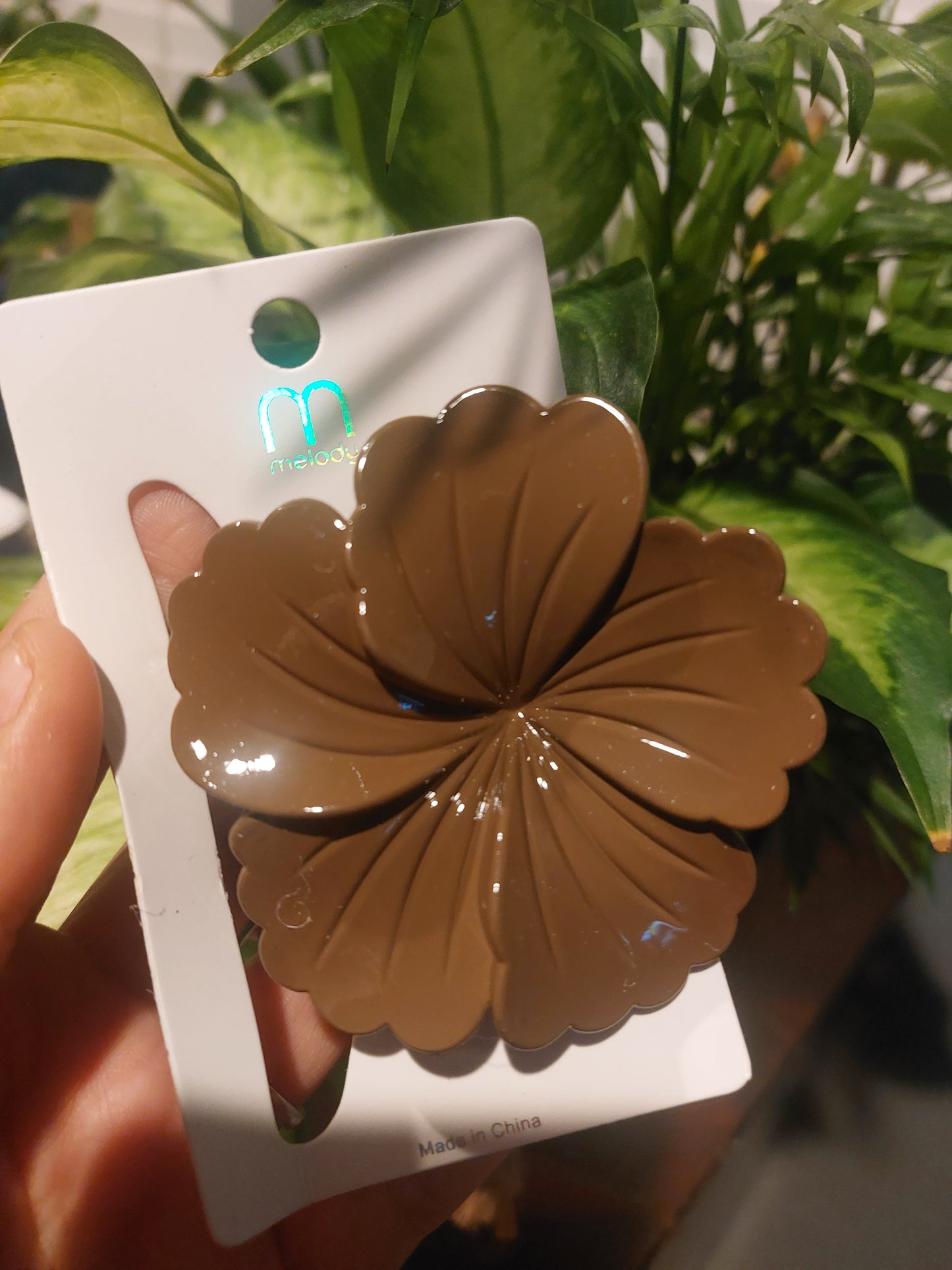 Scalloped Hibiscus Claw Clip 1