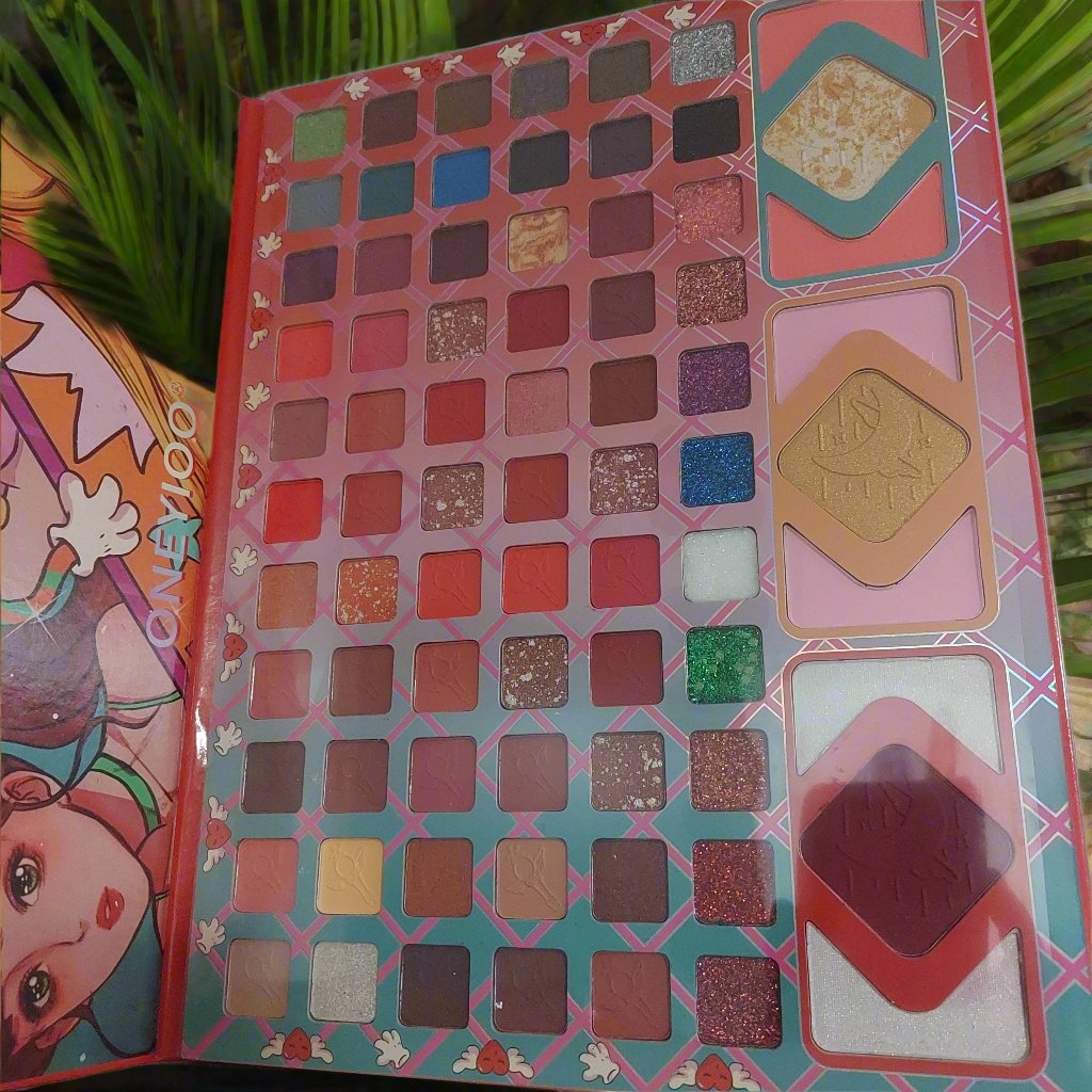 ONEYIOO MOON GIRLS 75 COLOR EYESHADOW PALETTE