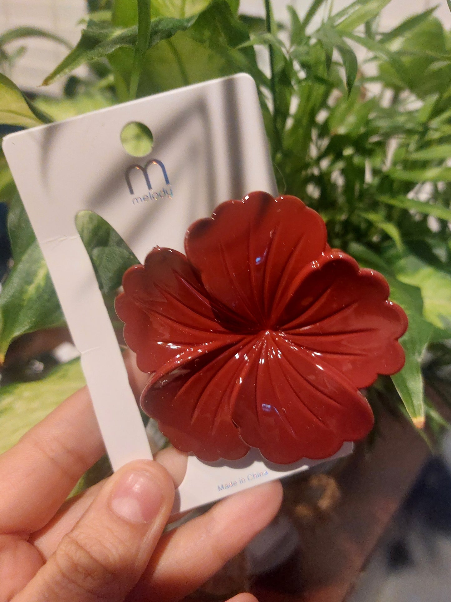 Scalloped Hibiscus Claw Clip 1