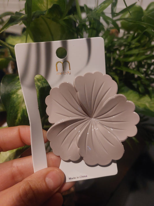 Scalloped Hibiscus Claw Clip 1