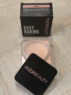 Huda Beauty Easy baking powder
