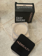 Huda Beauty Easy baking powder