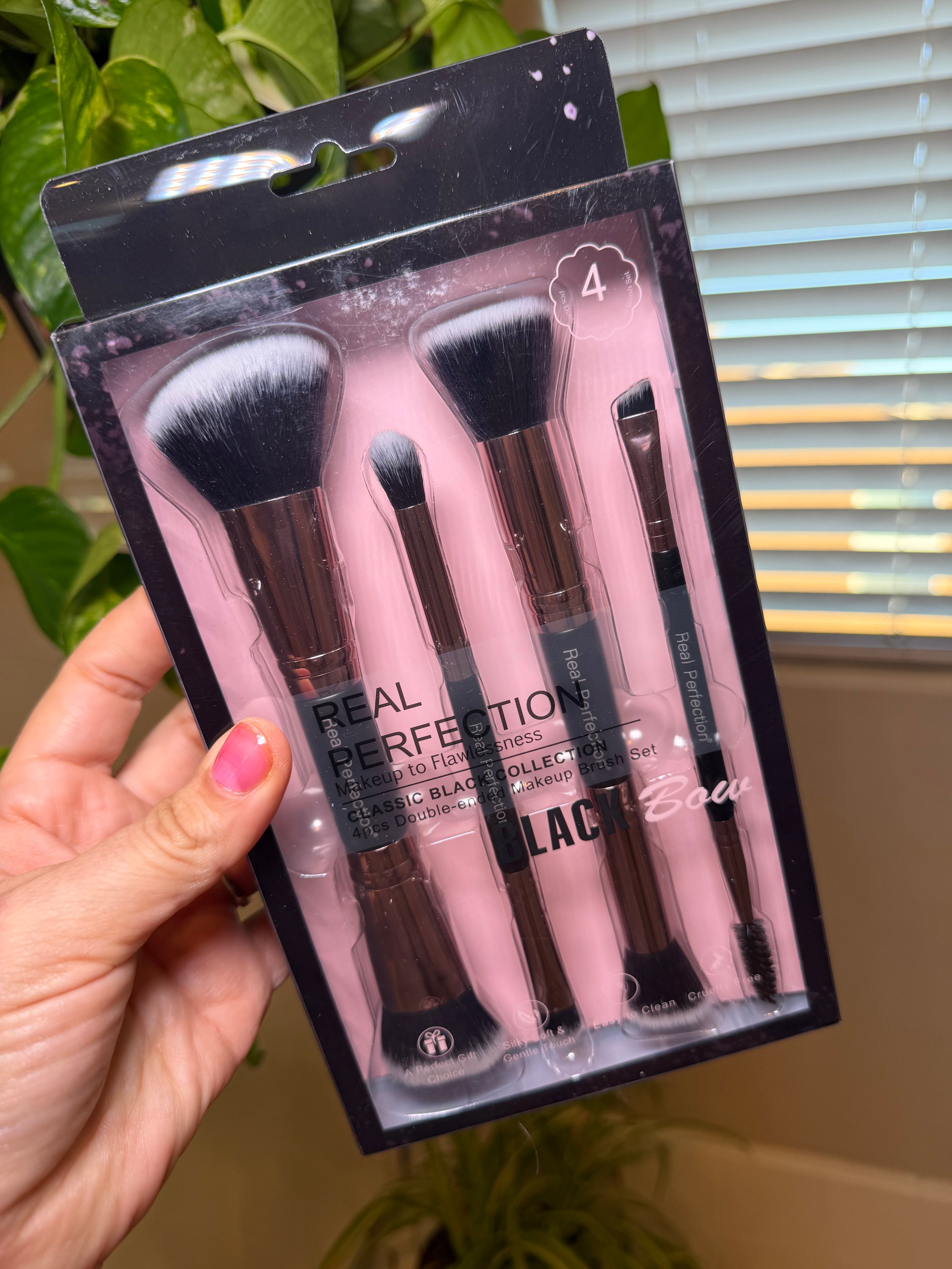 REAL PERFECTION BLACK BOW DOUBLE-ENDED MAKEUP BRUSH SET 4pc