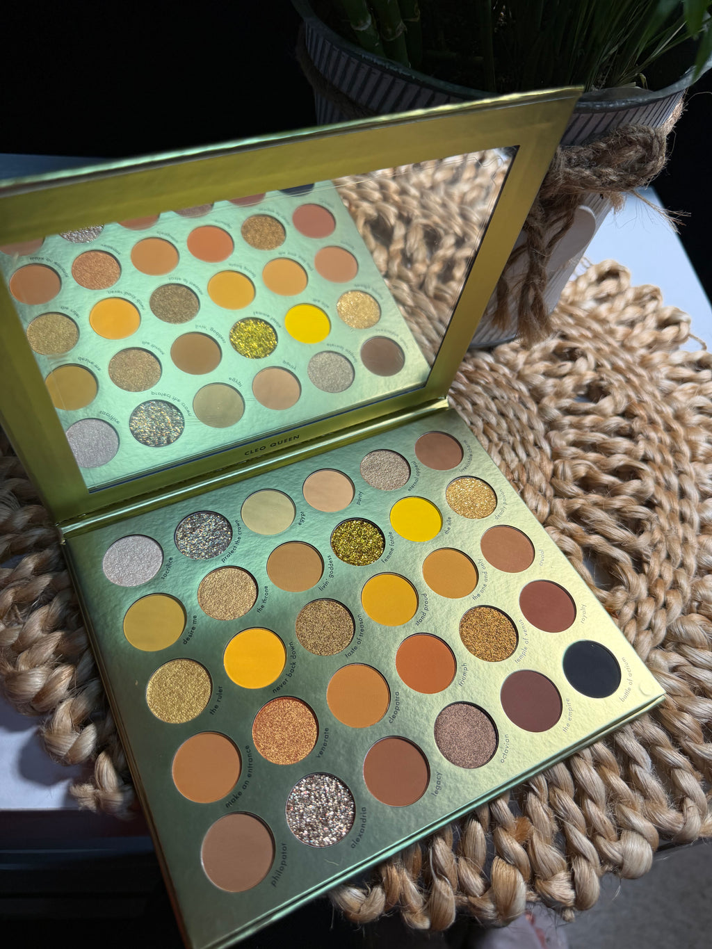 KARA DUO EYESHADOW PALLET