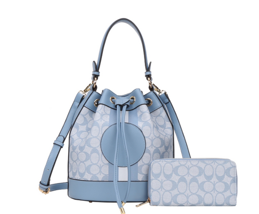 Fashion buckle with wallet